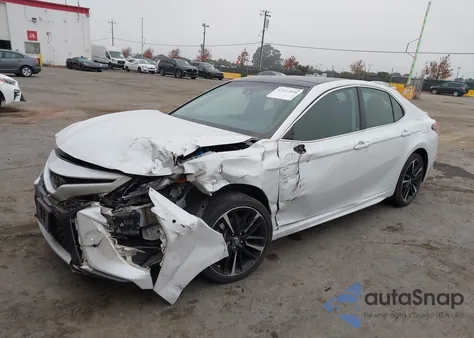 2018 Toyota Camry Xse z USA, uszkodzony, nr VIN 4T1B61HK3JU032563